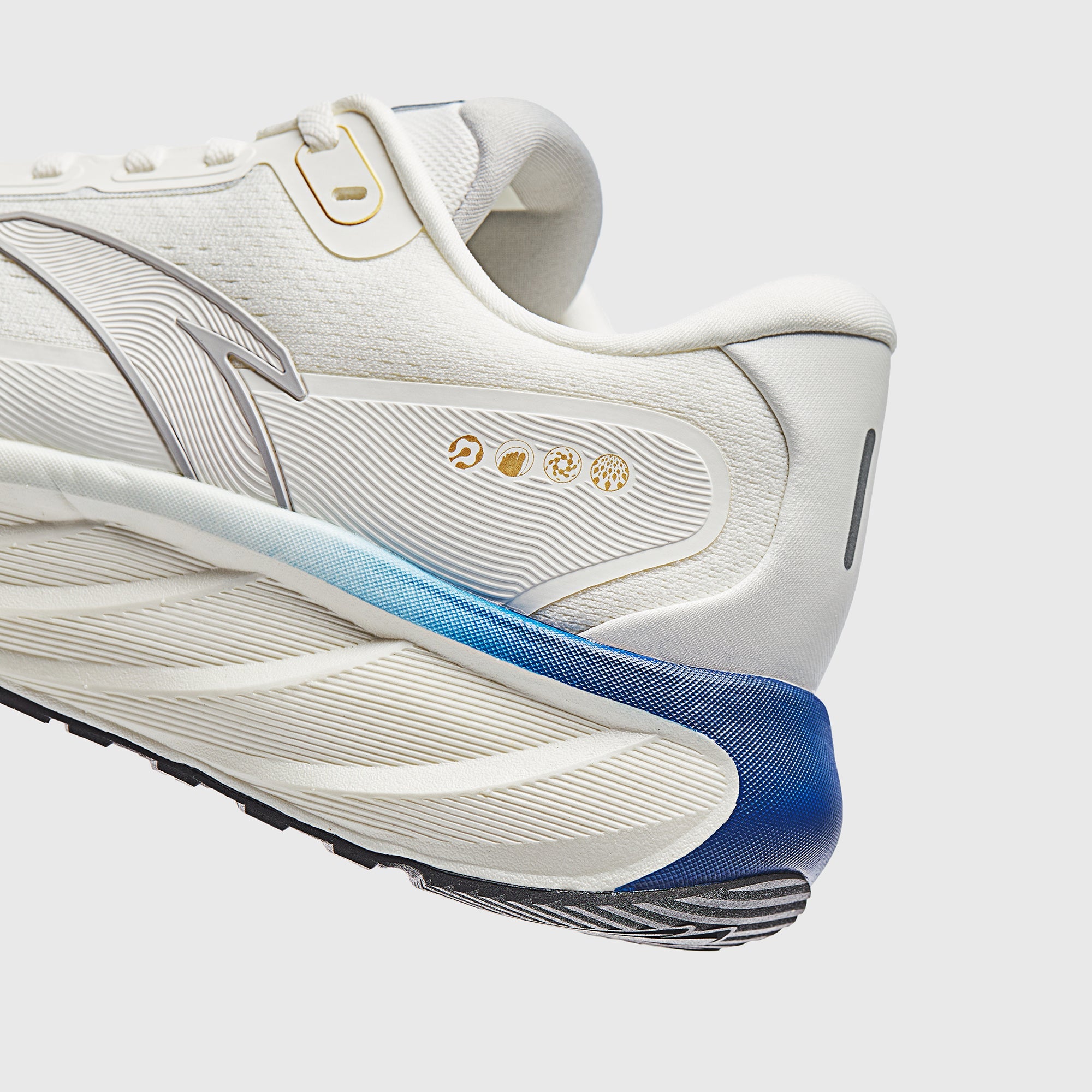Men's ANTA PG7 2.5