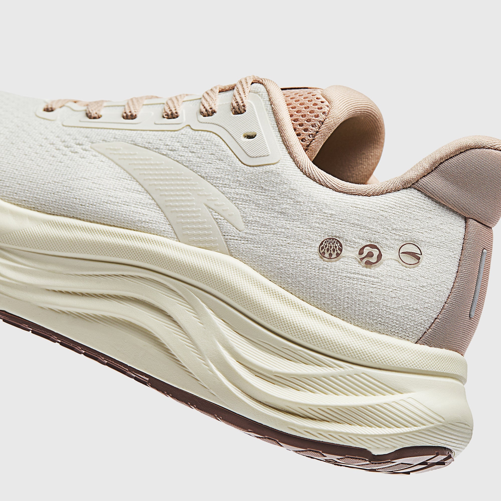 Women's ANTA PG7 2